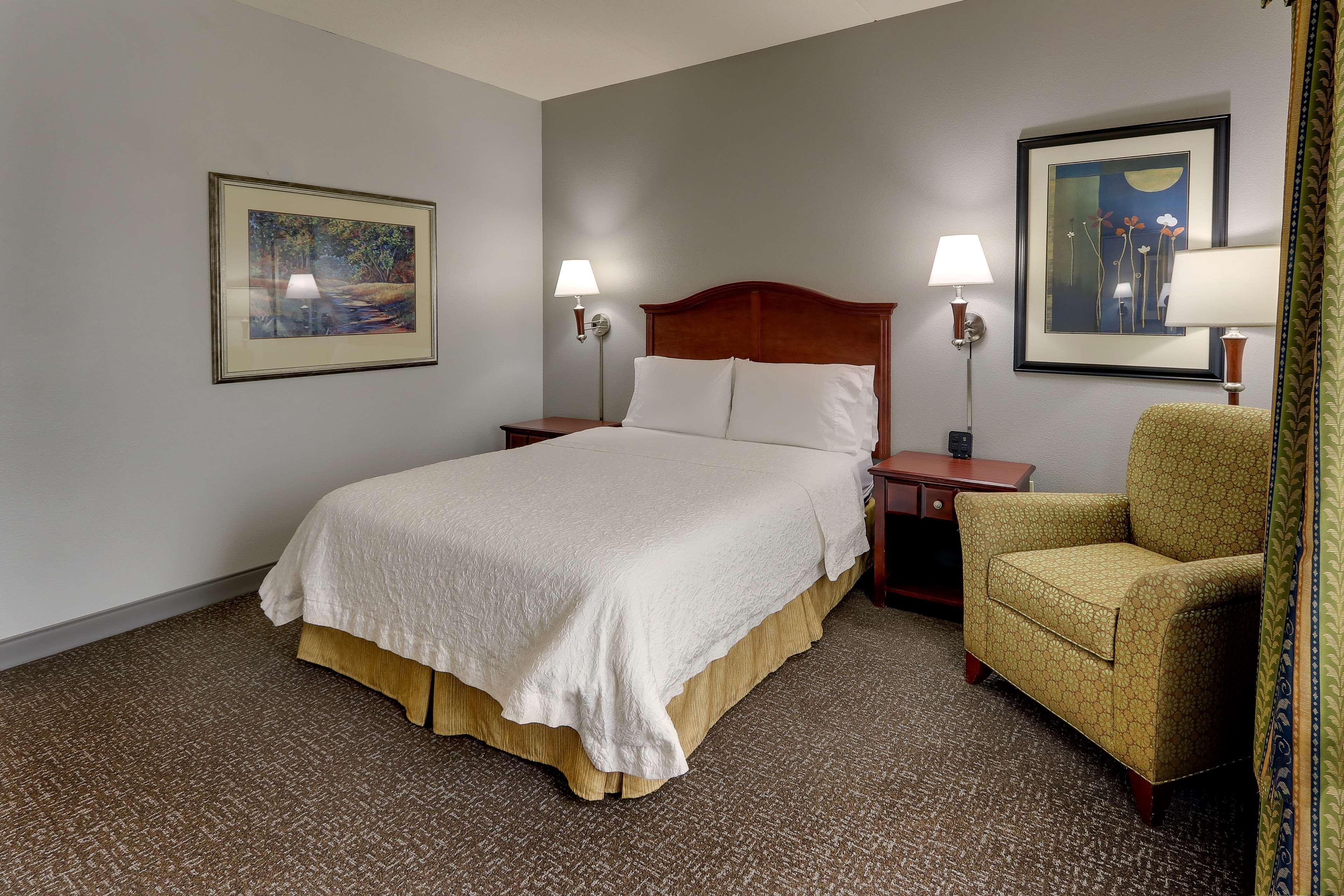 Hampton Inn & Suites Indianapolis-Airport Eksteriør billede