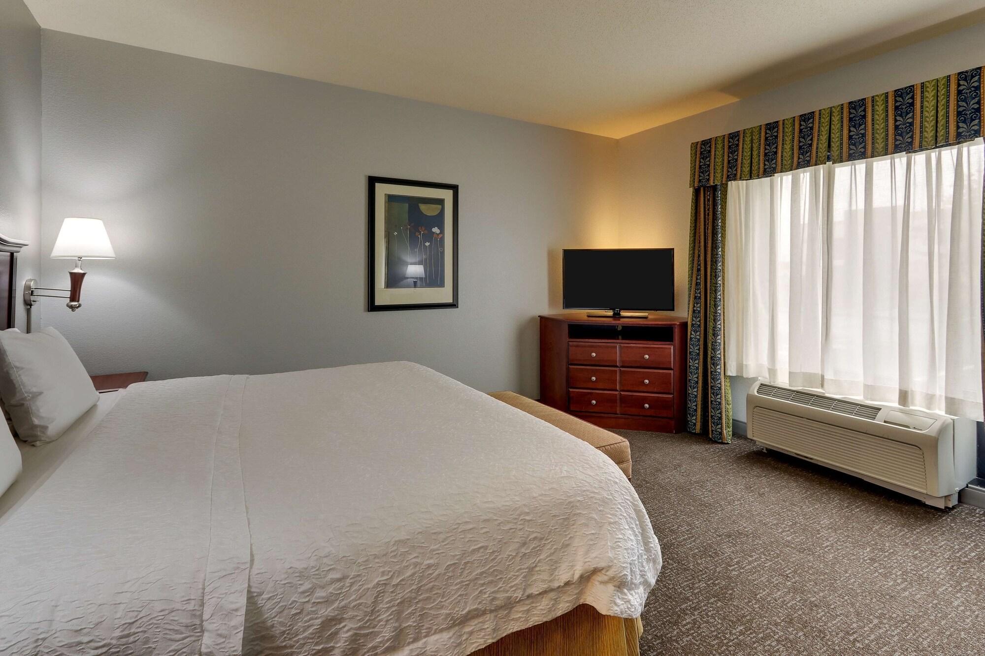 Hampton Inn & Suites Indianapolis-Airport Eksteriør billede