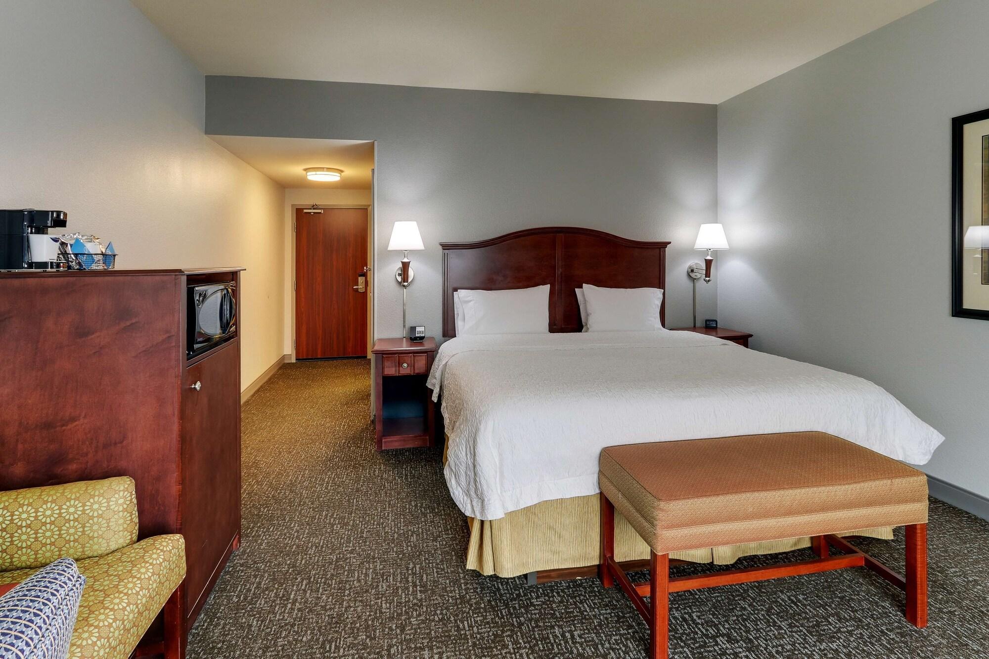 Hampton Inn & Suites Indianapolis-Airport Eksteriør billede