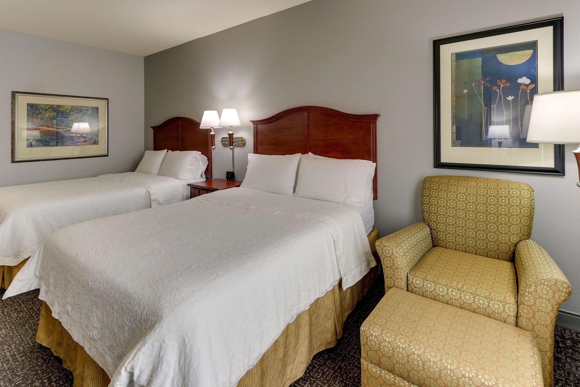 Hampton Inn & Suites Indianapolis-Airport Eksteriør billede